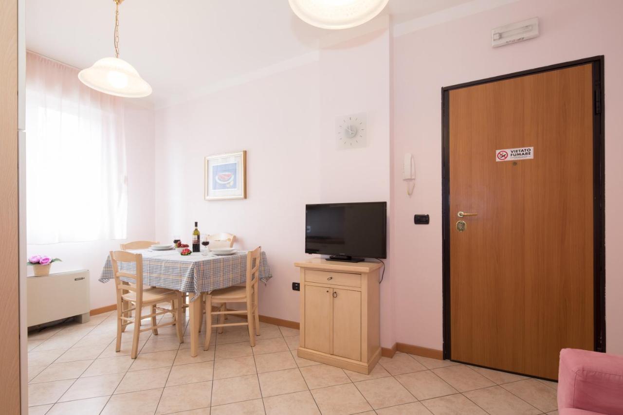 Residence Tre Trilo&Suites Римини Экстерьер фото