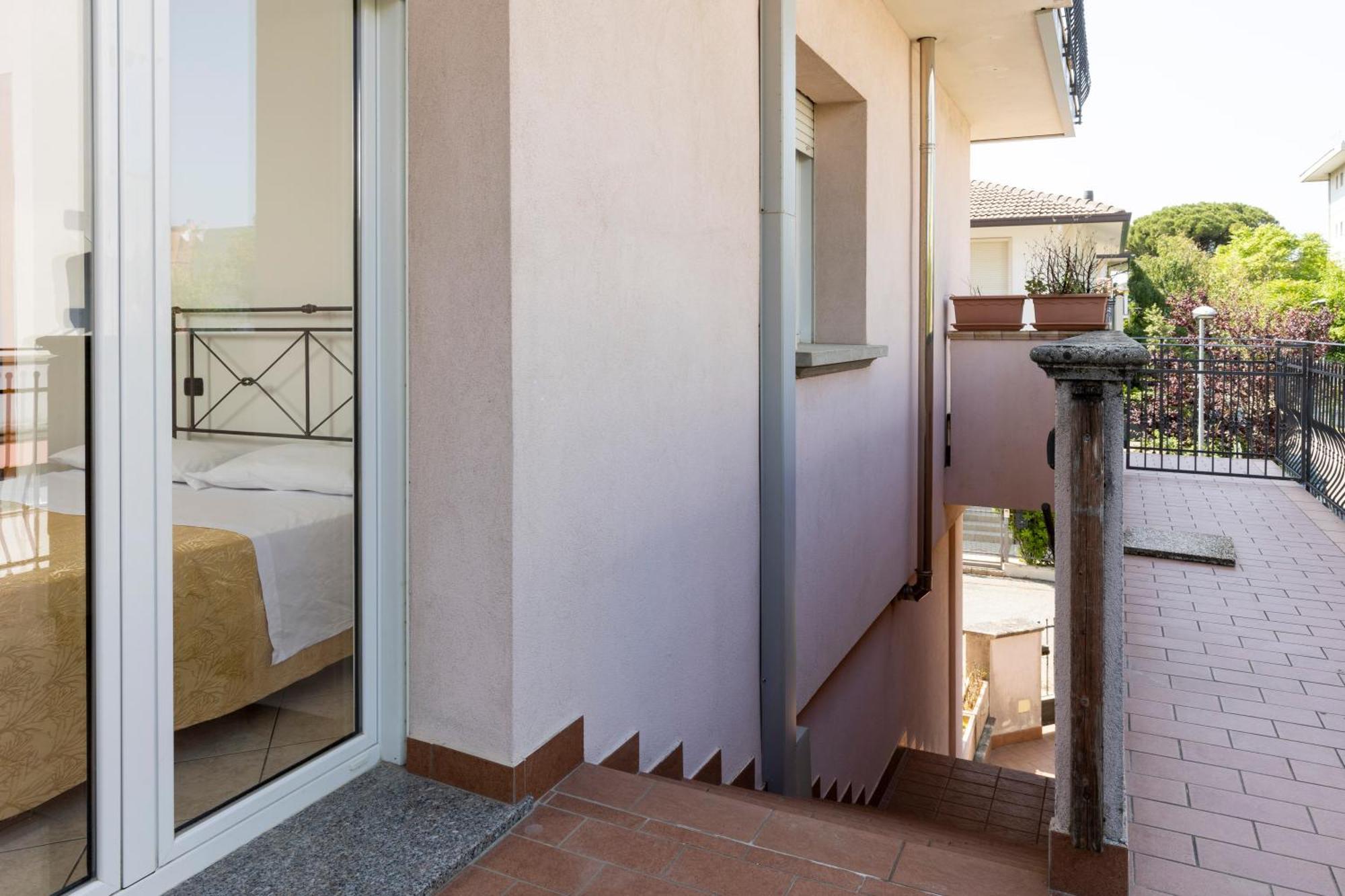 Residence Tre Trilo&Suites Римини Экстерьер фото