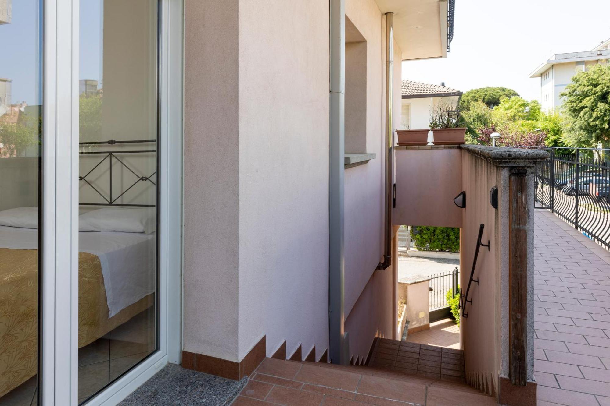 Residence Tre Trilo&Suites Римини Экстерьер фото