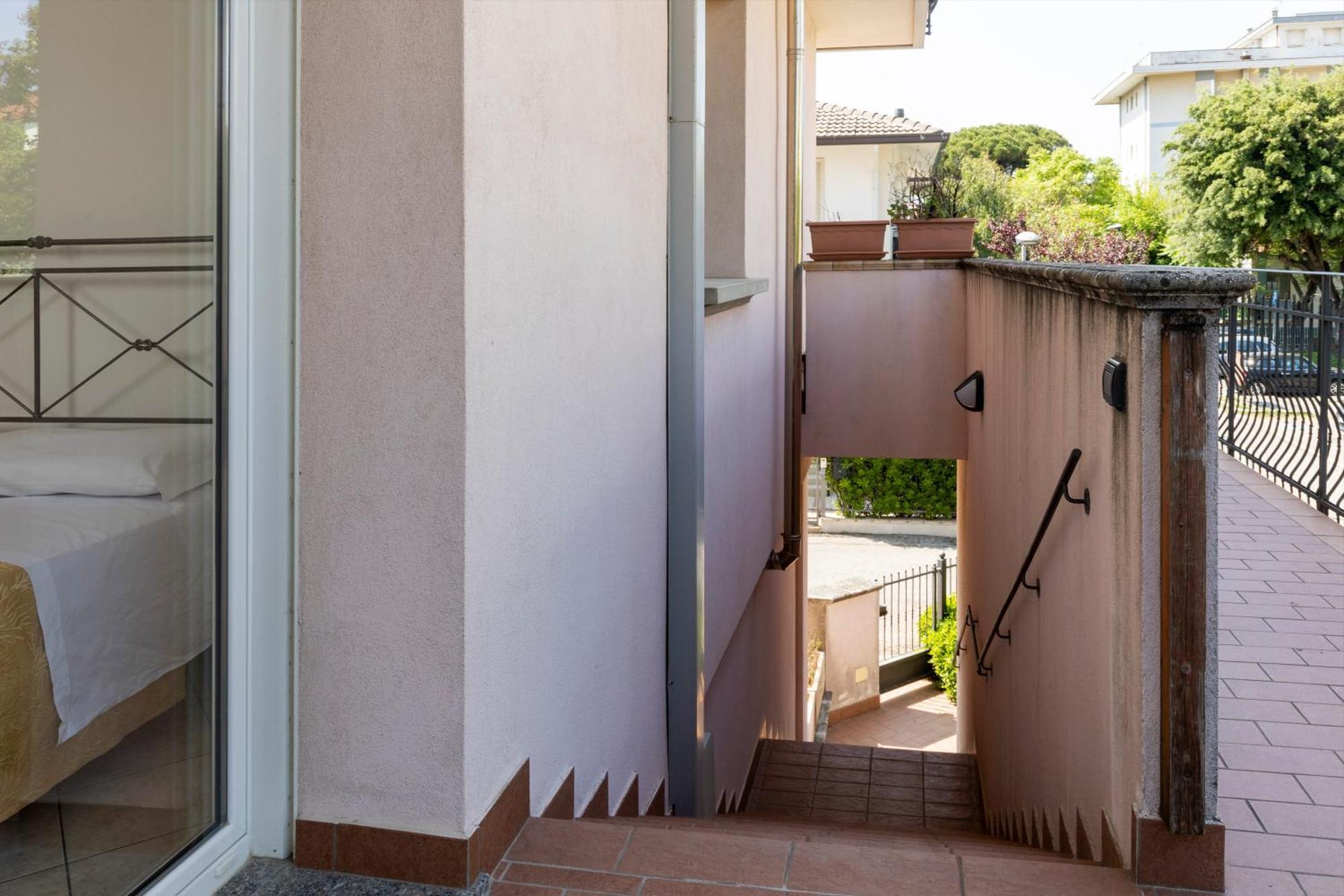 Residence Tre Trilo&Suites Римини Экстерьер фото