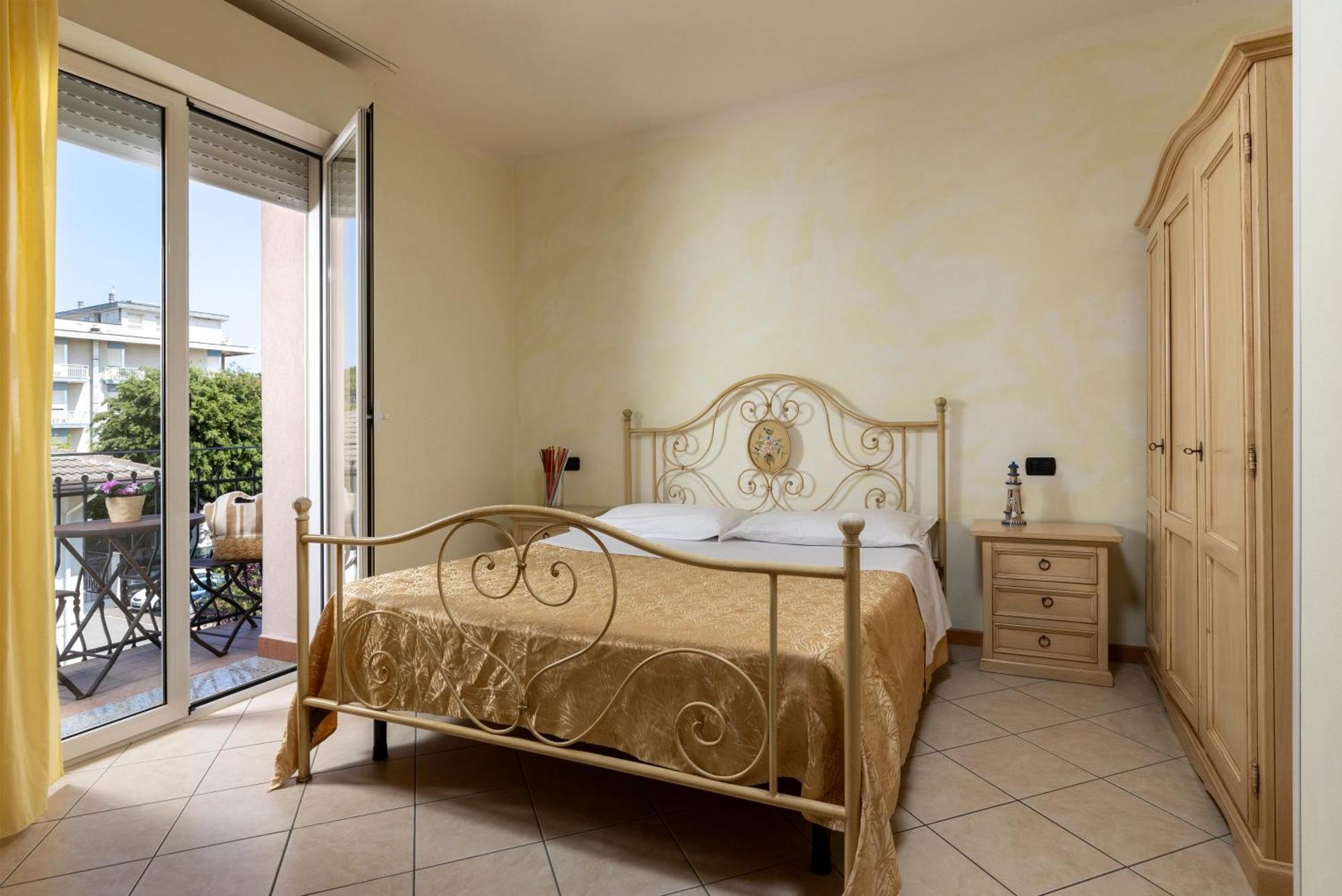 Residence Tre Trilo&Suites Римини Экстерьер фото