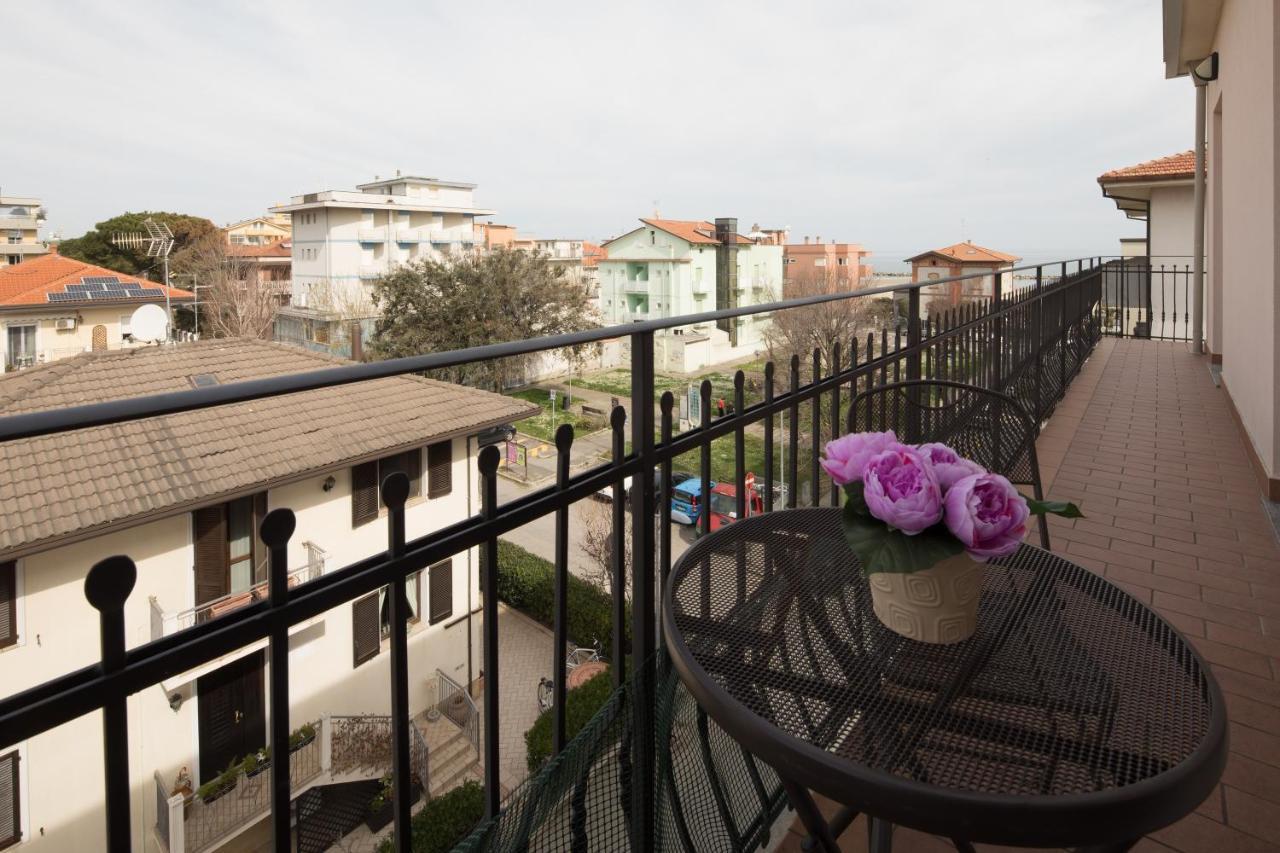 Residence Tre Trilo&Suites Римини Экстерьер фото