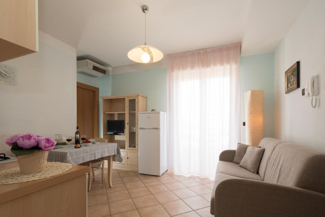 Residence Tre Trilo&Suites Римини Экстерьер фото