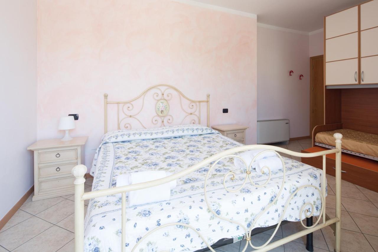 Residence Tre Trilo&Suites Римини Экстерьер фото