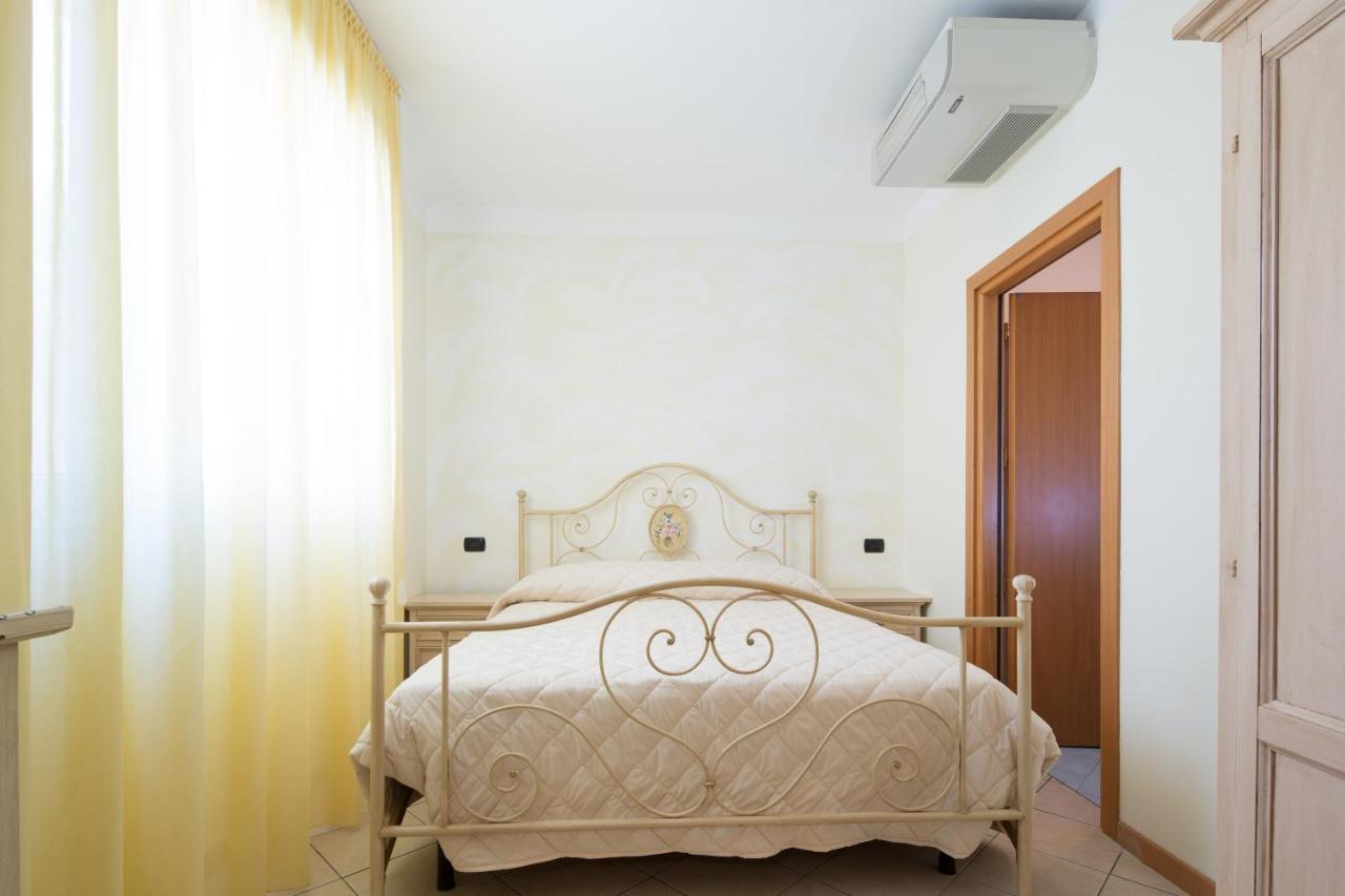 Residence Tre Trilo&Suites Римини Экстерьер фото