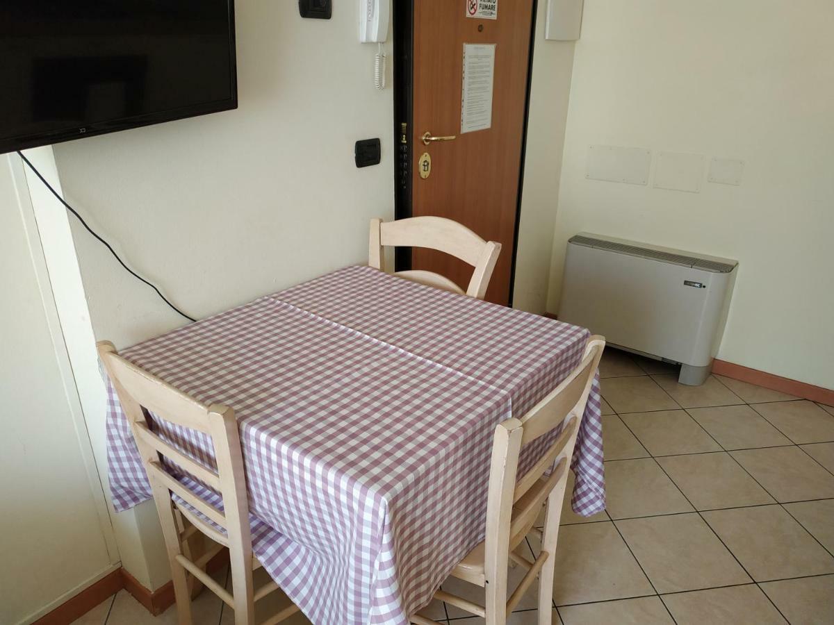 Residence Tre Trilo&Suites Римини Экстерьер фото