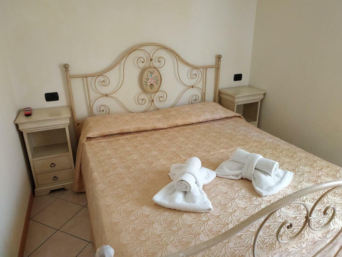 Residence Tre Trilo&Suites Римини Экстерьер фото